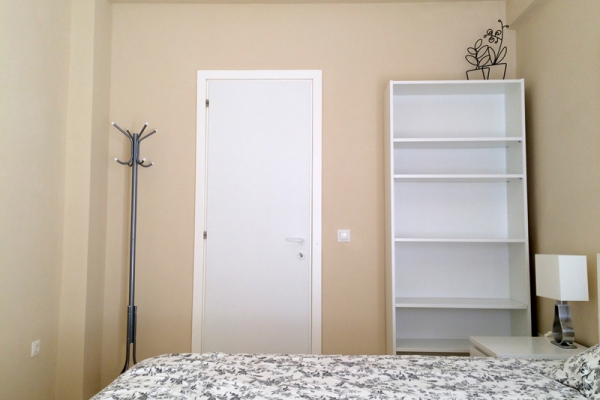 20 Bedroom.jpg